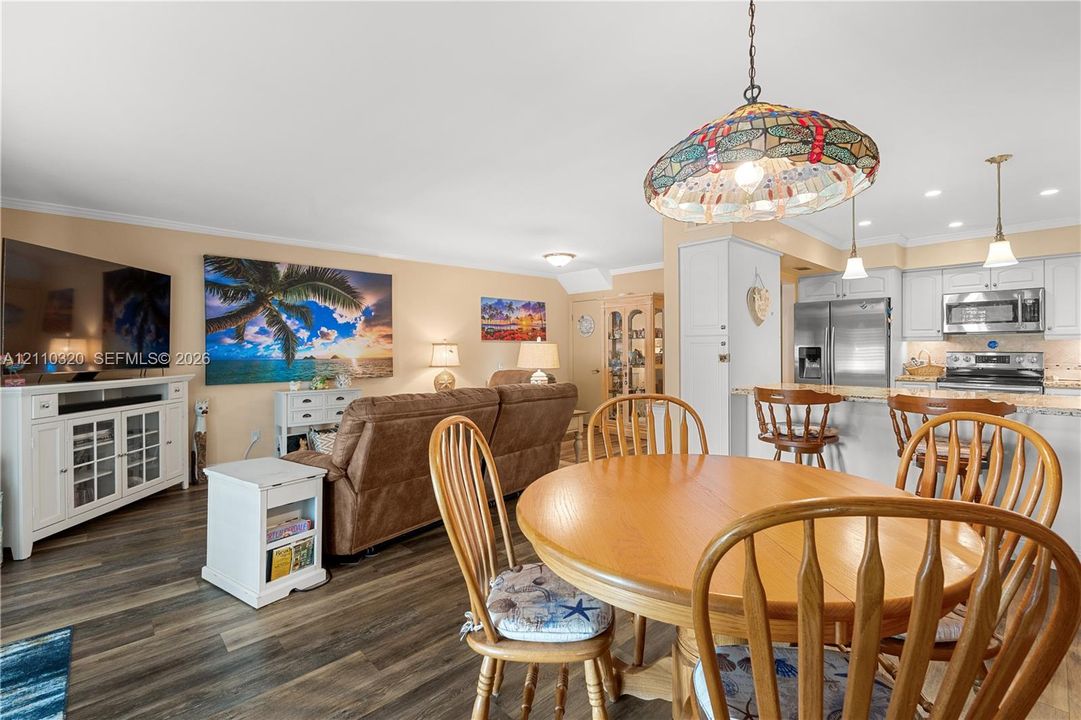 En Venta: $499,900 (3 camas, 2 baños, 1606 Pies cuadrados)