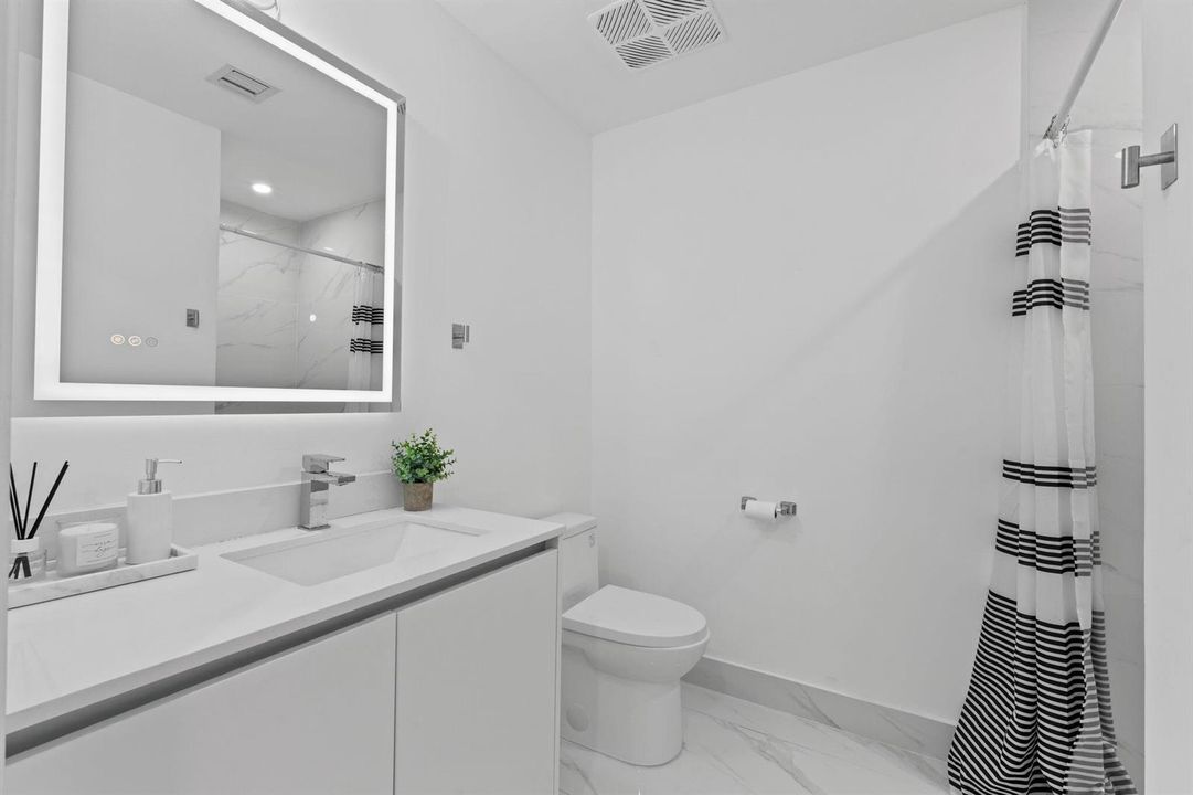 3-web-or-mls-A7401344