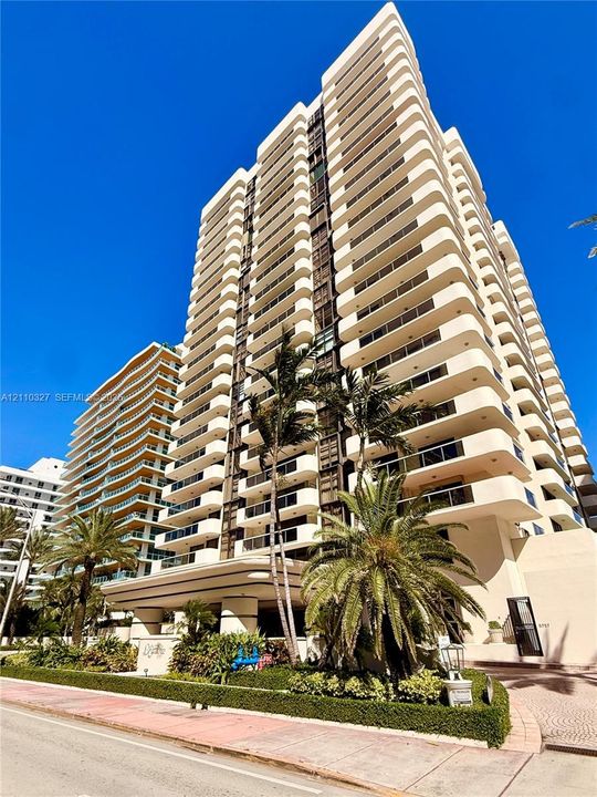 For Sale: $1,485,000 (3 beds, 2 baths, 1980 Square Feet)