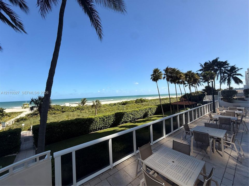 For Sale: $1,485,000 (3 beds, 2 baths, 1980 Square Feet)