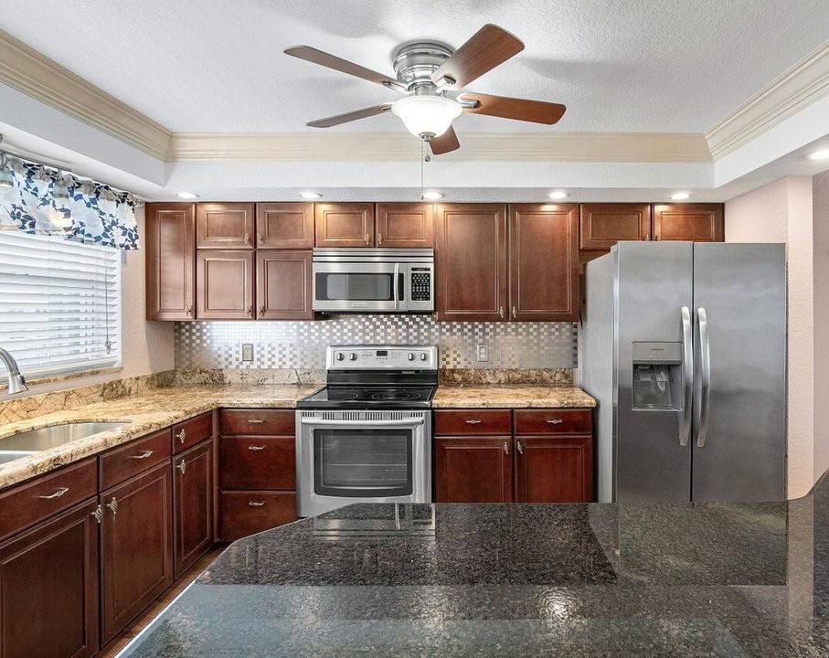 1_Kitchen_with_SS_appliances