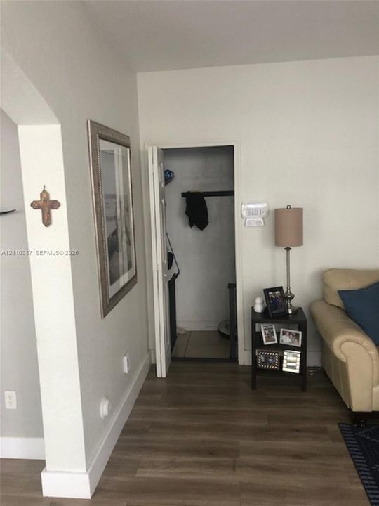 For Sale: $449,000 (4 beds, 3 baths, 1570 Square Feet)