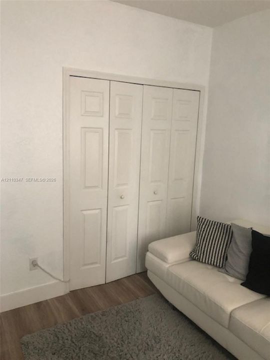 For Sale: $449,000 (4 beds, 3 baths, 1570 Square Feet)