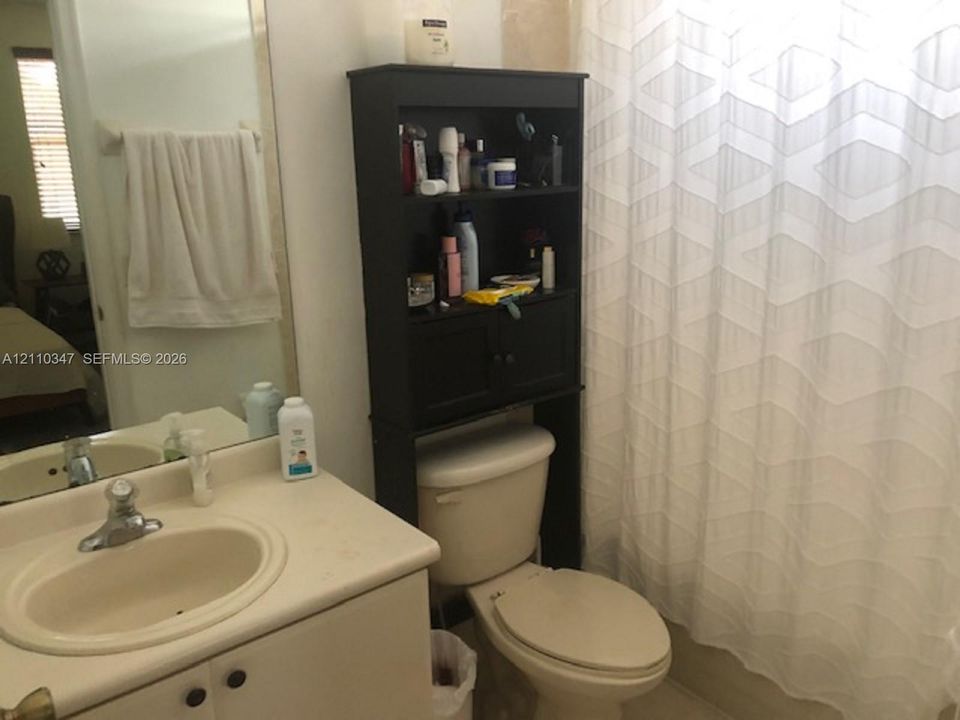 For Sale: $449,000 (4 beds, 3 baths, 1570 Square Feet)