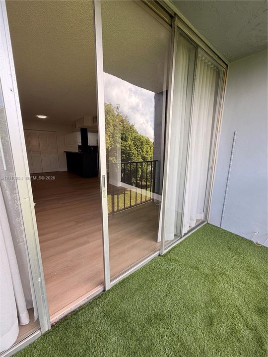 For Rent: $1,900 (1 beds, 1 baths, 620 Square Feet)