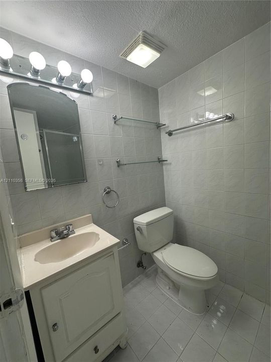 В аренду: $2,100 (2 спален, 2 ванн, 782 Квадратных фут)