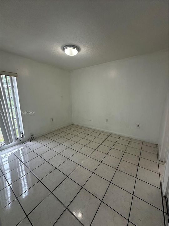 В аренду: $2,100 (2 спален, 2 ванн, 782 Квадратных фут)