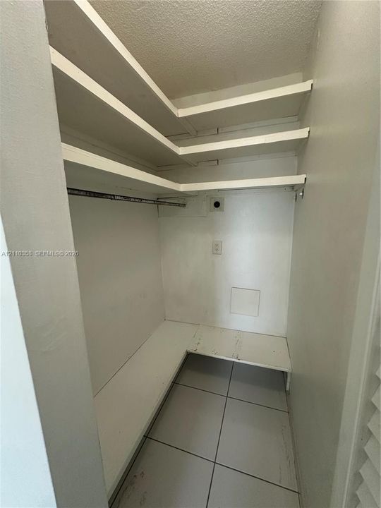 В аренду: $2,100 (2 спален, 2 ванн, 782 Квадратных фут)