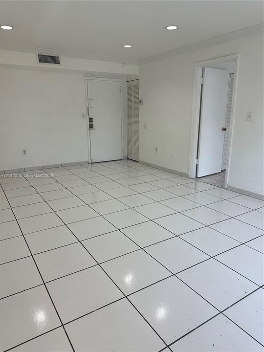 В аренду: $2,100 (2 спален, 2 ванн, 782 Квадратных фут)