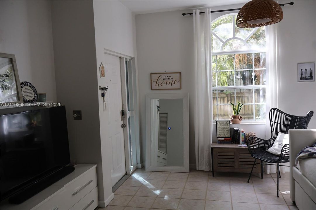 En Renta: $2,575 (1 camas, 1 baños, 580 Pies cuadrados)