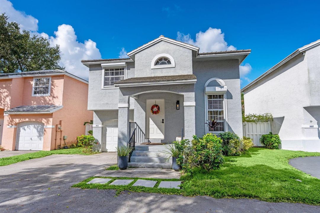 3-web-or-mls-A7401827