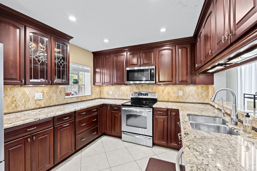 18-web-or-mls-A7401931