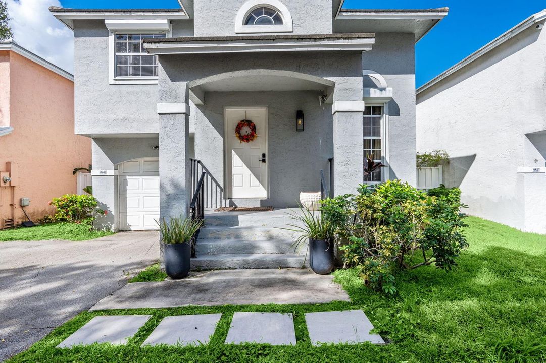 4-web-or-mls-A7401824