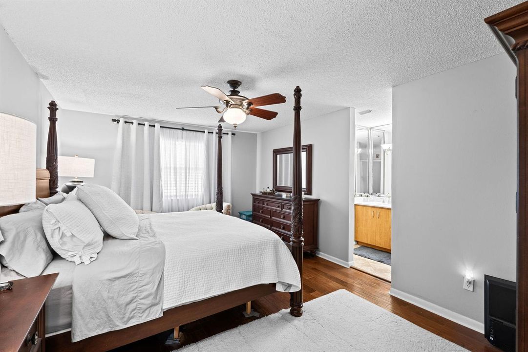 25-web-or-mls-A7401846