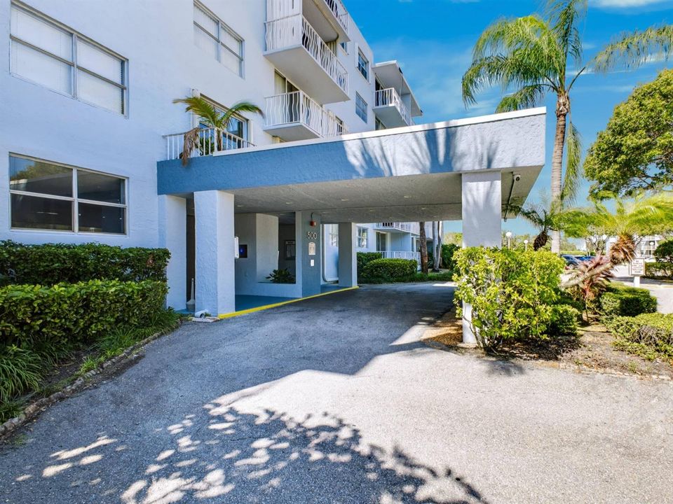 500 Executive Center Dr 5M