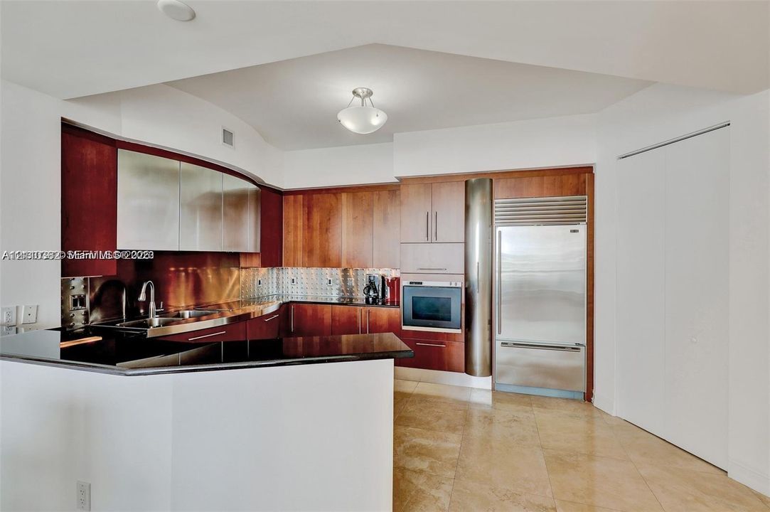 В аренду: $6,500 (2 спален, 2 ванн, 1276 Квадратных фут)