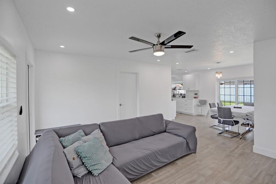 10 - living room