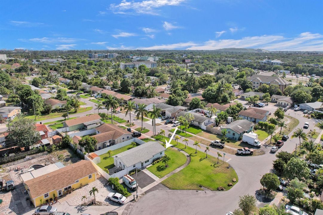37 - neighborhood view