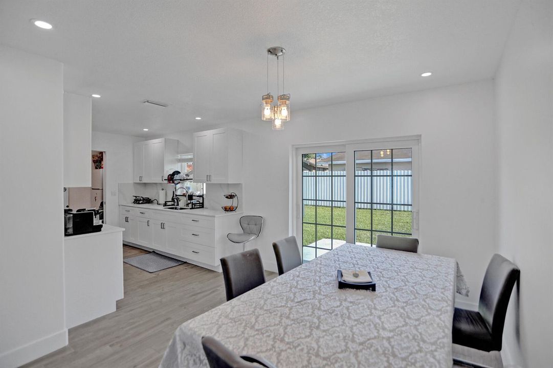 11 - dining room & kitchen