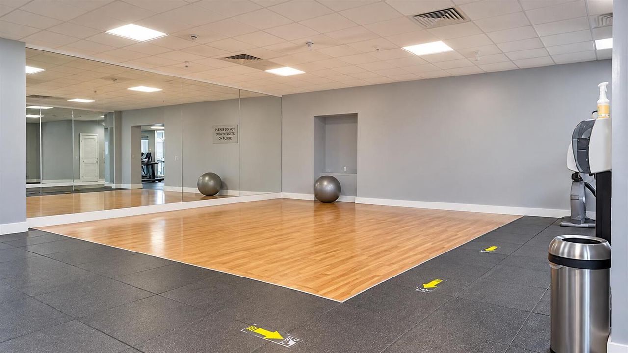 Modern Empty Gym Stretch Studio