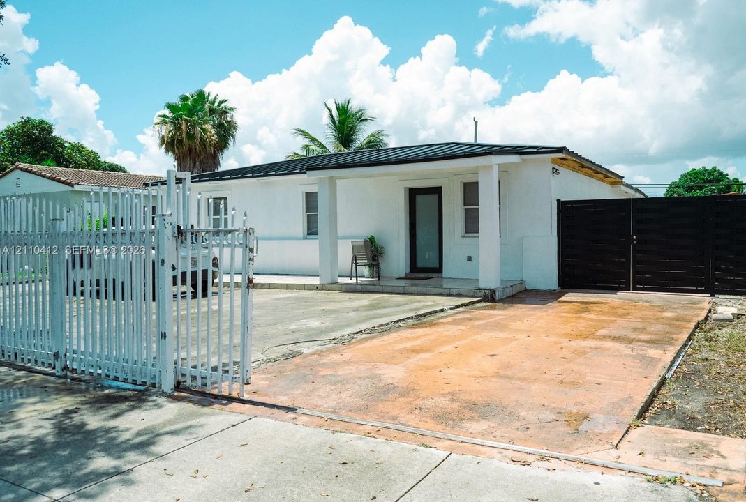 En Venta: $630,000 (3 camas, 2 baños, 1176 Pies cuadrados)