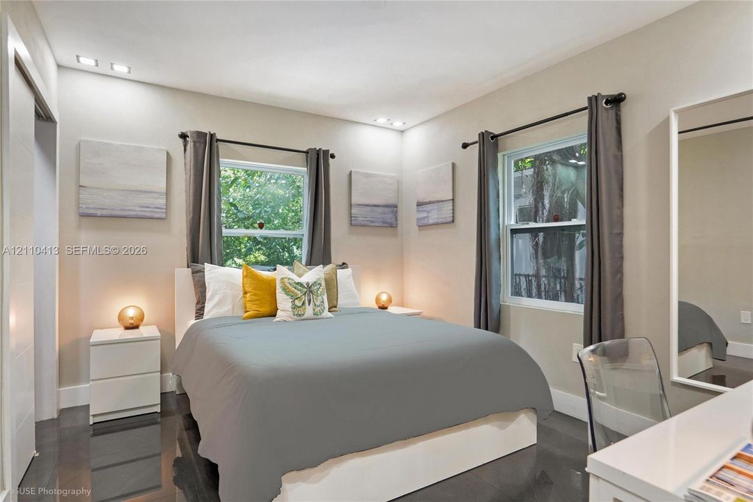 For Rent: $3,495 (3 beds, 2 baths, 1450 Square Feet)