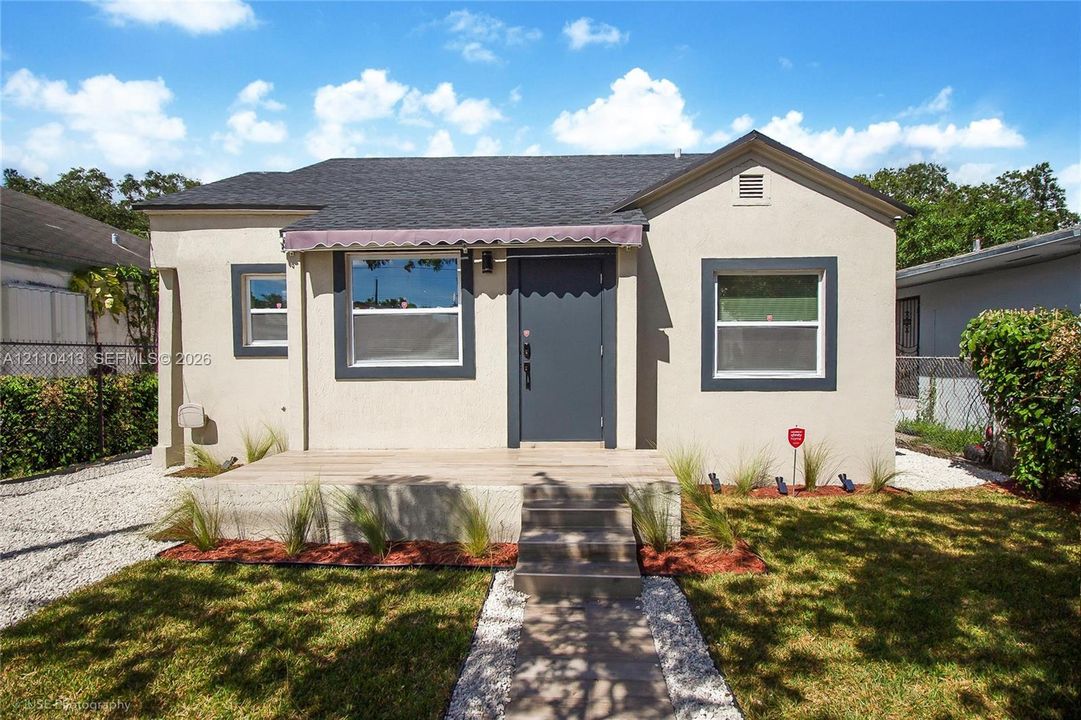 For Rent: $3,495 (3 beds, 2 baths, 1450 Square Feet)