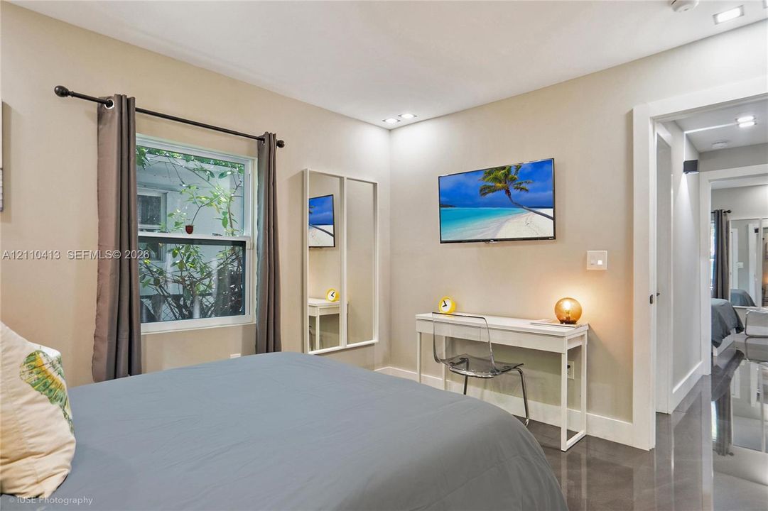 For Rent: $3,495 (3 beds, 2 baths, 1450 Square Feet)