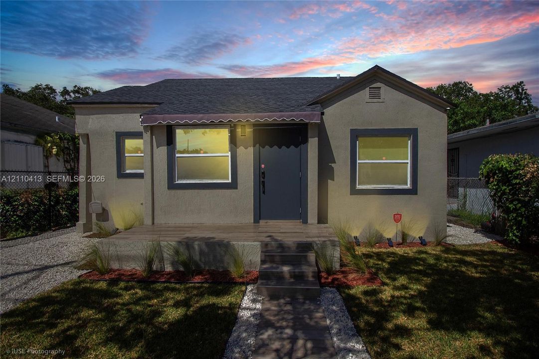 For Rent: $3,495 (3 beds, 2 baths, 1450 Square Feet)