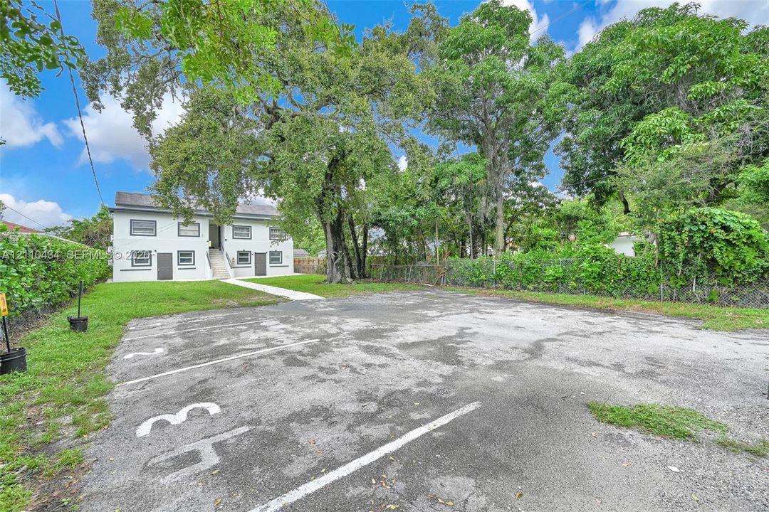For Sale: $1,500,000 (0 beds, 0 baths, 2752 Square Feet)