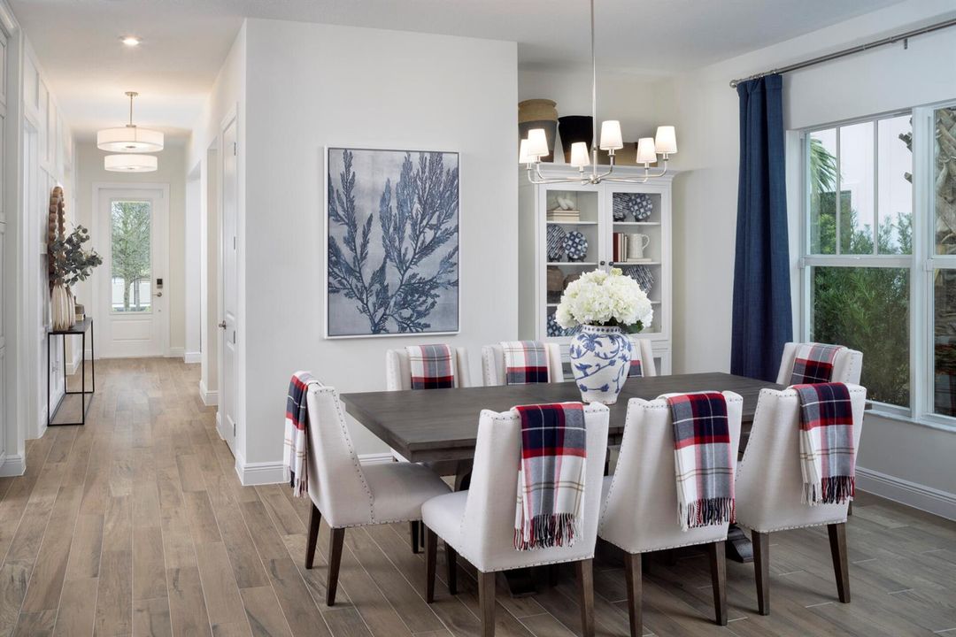 SCP Crown Dining Foyer-RHP