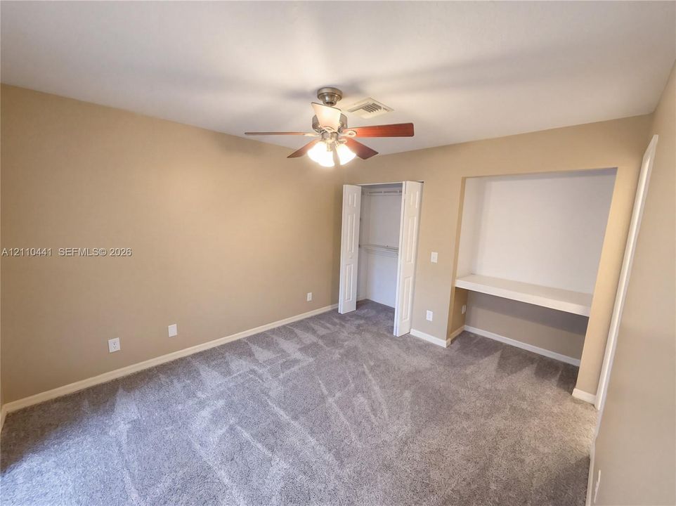 En Venta: $195,000 (3 camas, 3 baños, 1560 Pies cuadrados)