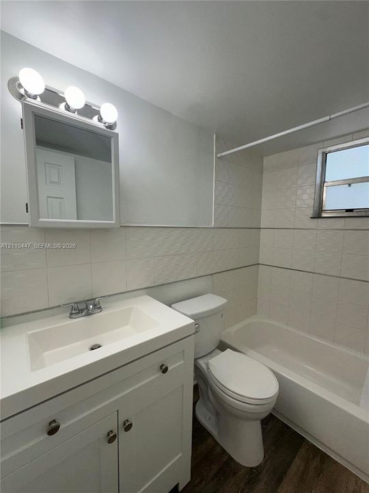 For Rent: $1,625 (1 beds, 1 baths, 750 Square Feet)