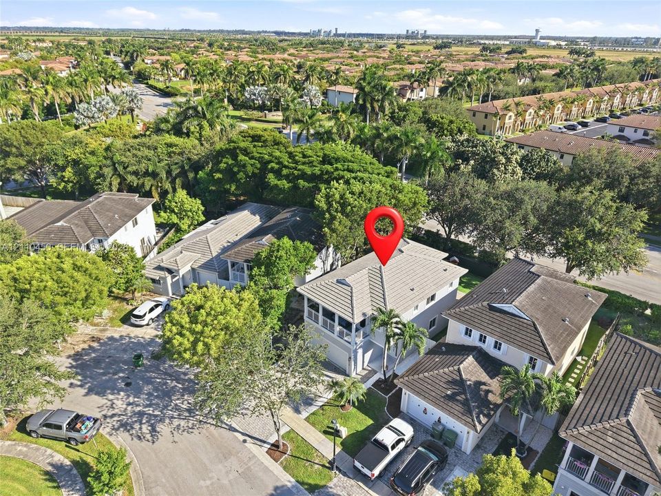 На продажу: $469,000 (4 спален, 2 ванн, 1762 Квадратных фут)