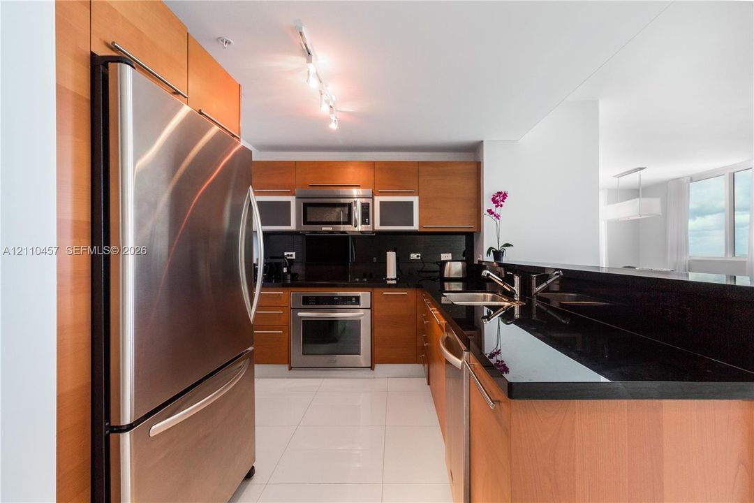 В аренду: $3,500 (2 спален, 2 ванн, 1203 Квадратных фут)