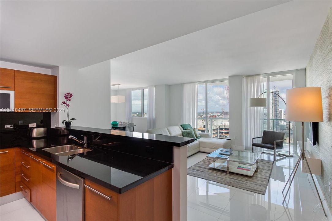 В аренду: $3,500 (2 спален, 2 ванн, 1203 Квадратных фут)