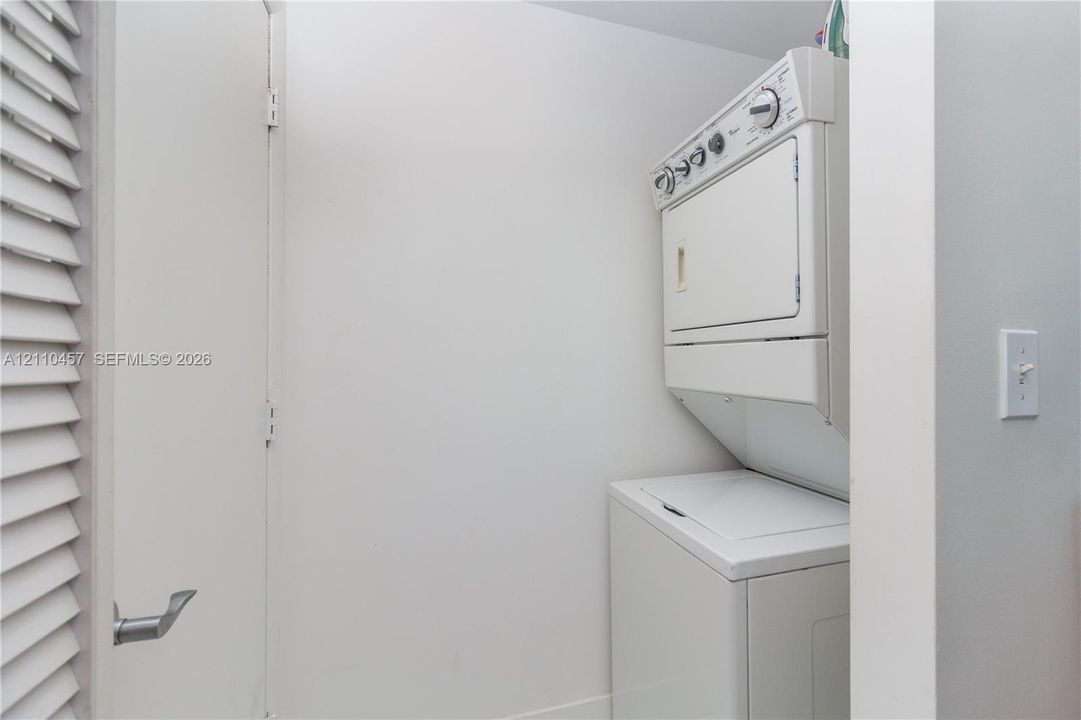 В аренду: $3,500 (2 спален, 2 ванн, 1203 Квадратных фут)