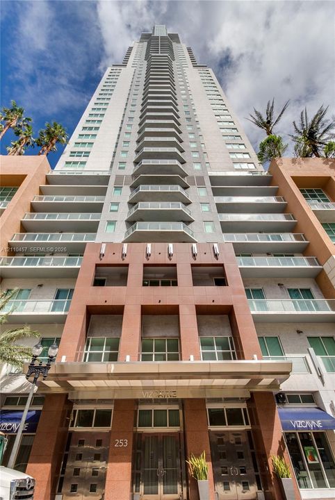 В аренду: $3,500 (2 спален, 2 ванн, 1203 Квадратных фут)