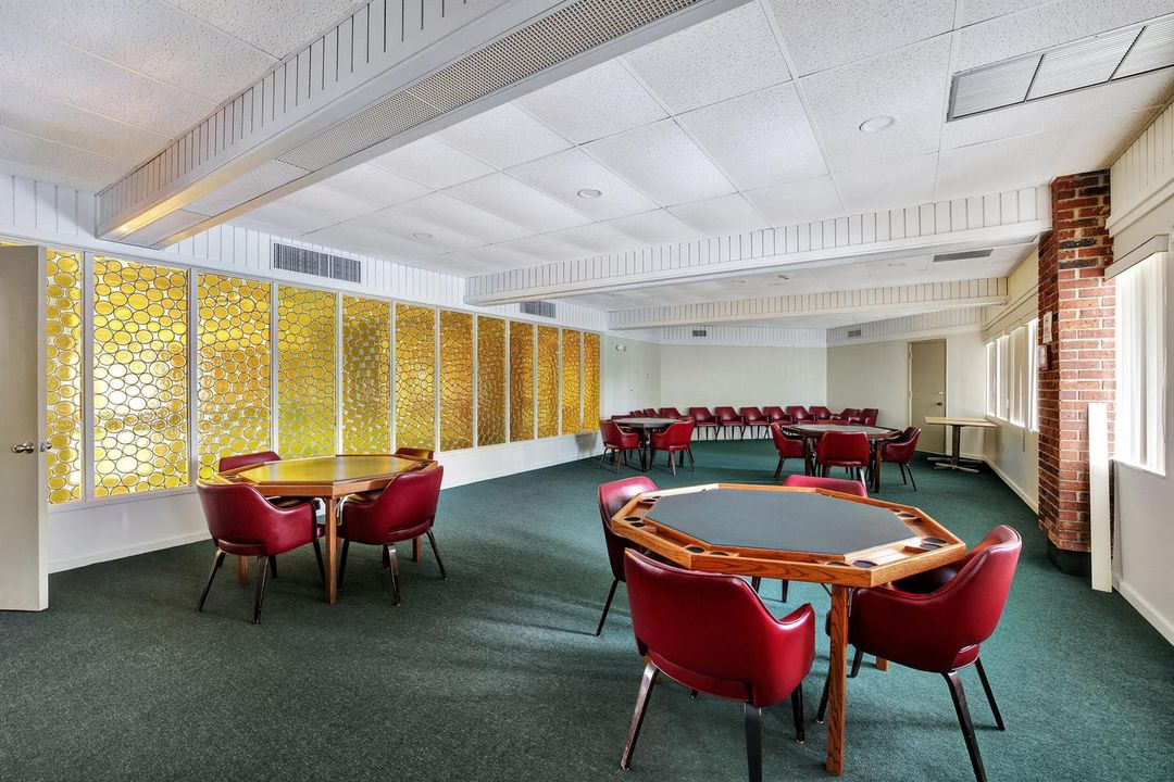 CLUBHOUSE