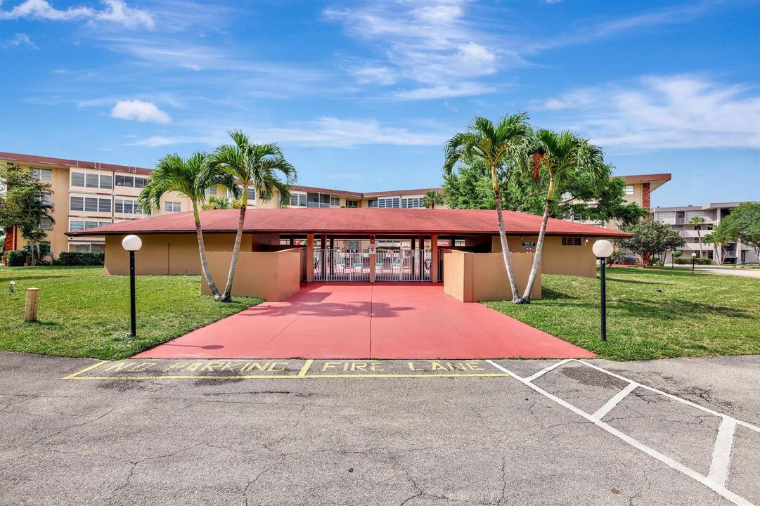 LOCAL POOL