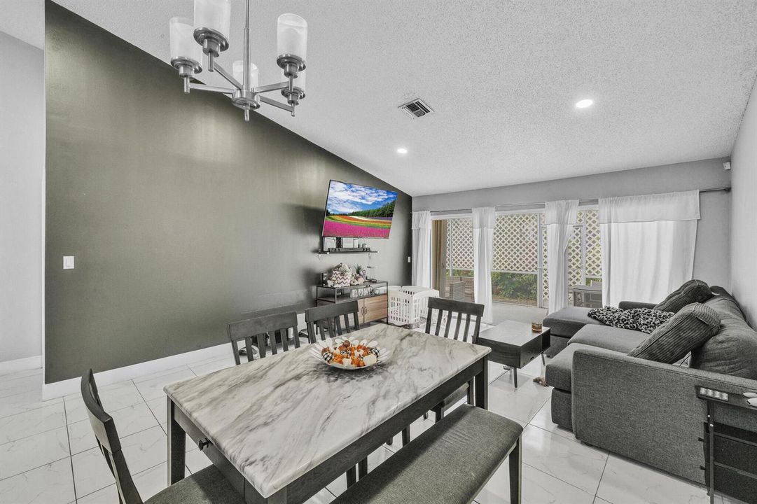 5 Dining Area