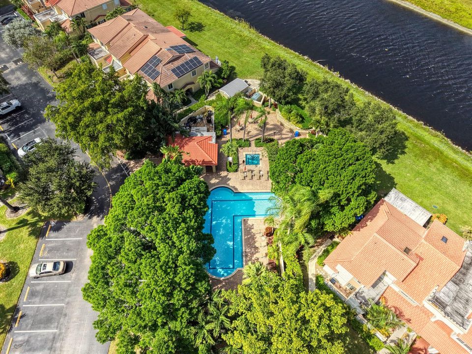 19 Community Clubhouse+pool (3)