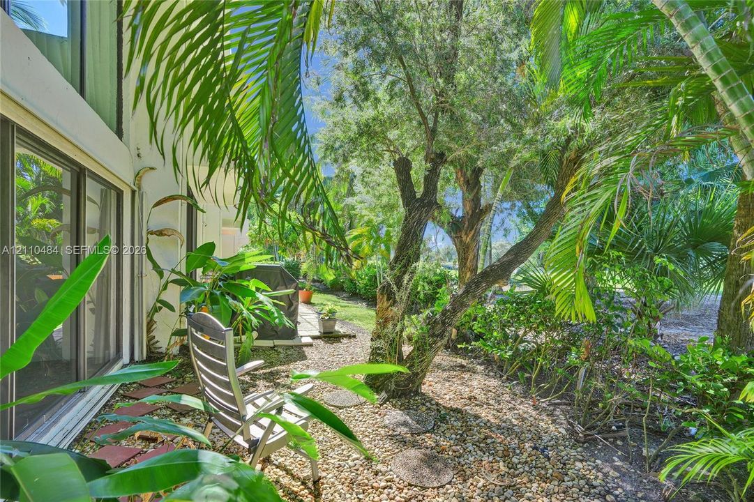 Lots of natural landscaping