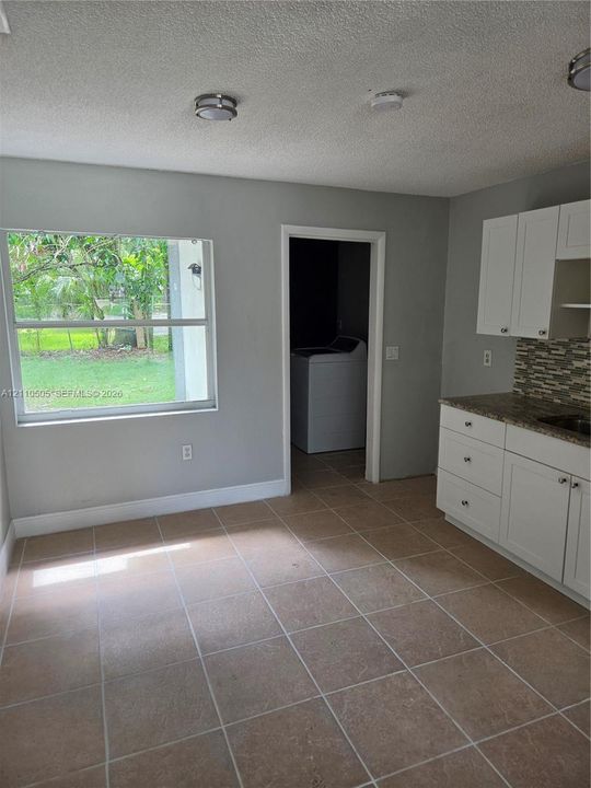 For Rent: $1,500 (2 beds, 1 baths, 1550 Square Feet)
