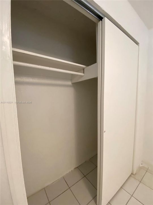 En Renta: $1,400 (1 camas, 1 baños, 2750 Pies cuadrados)