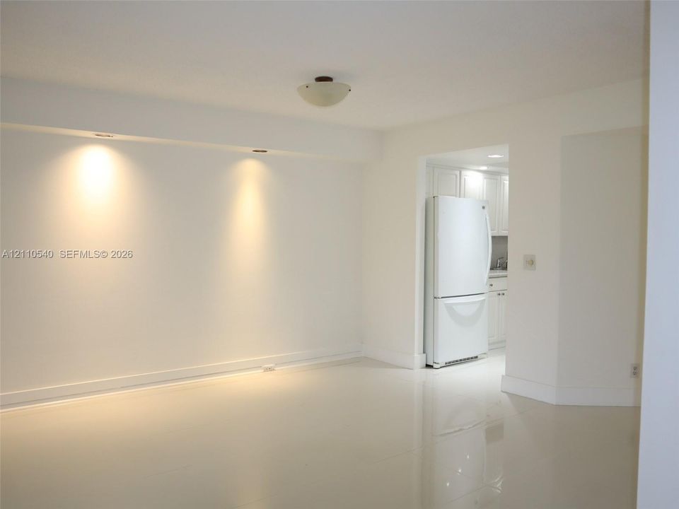 For Rent: $2,200 (2 beds, 2 baths, 1352 Square Feet)