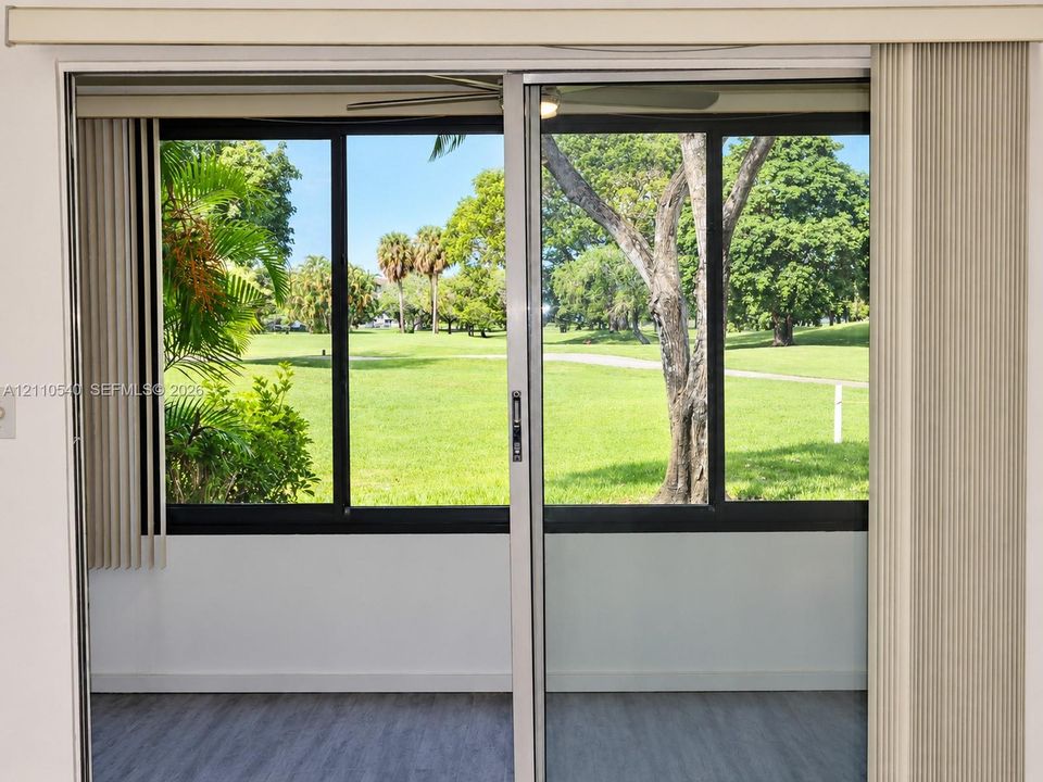 For Rent: $2,200 (2 beds, 2 baths, 1352 Square Feet)