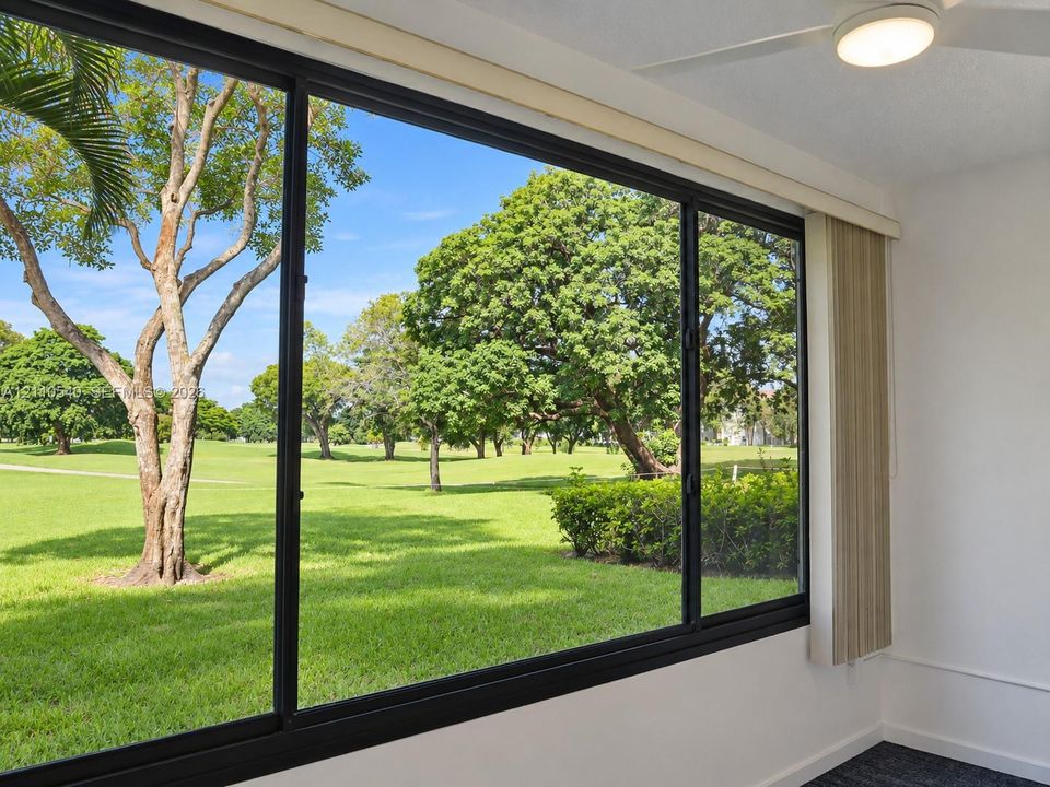 For Rent: $2,200 (2 beds, 2 baths, 1352 Square Feet)