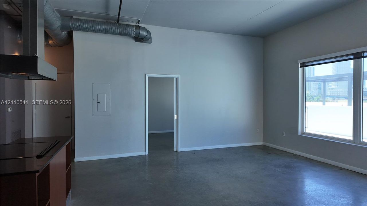 For Sale: $419,000 (2 beds, 2 baths, 1174 Square Feet)