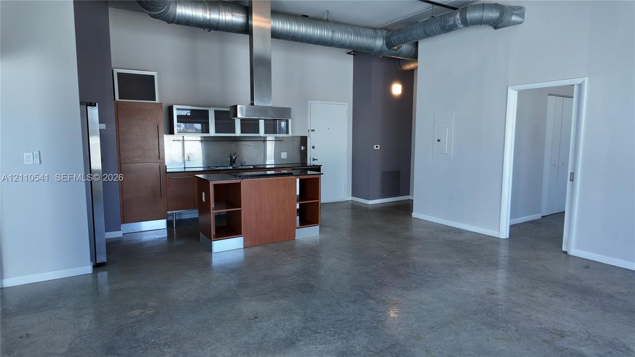 For Sale: $419,000 (2 beds, 2 baths, 1174 Square Feet)